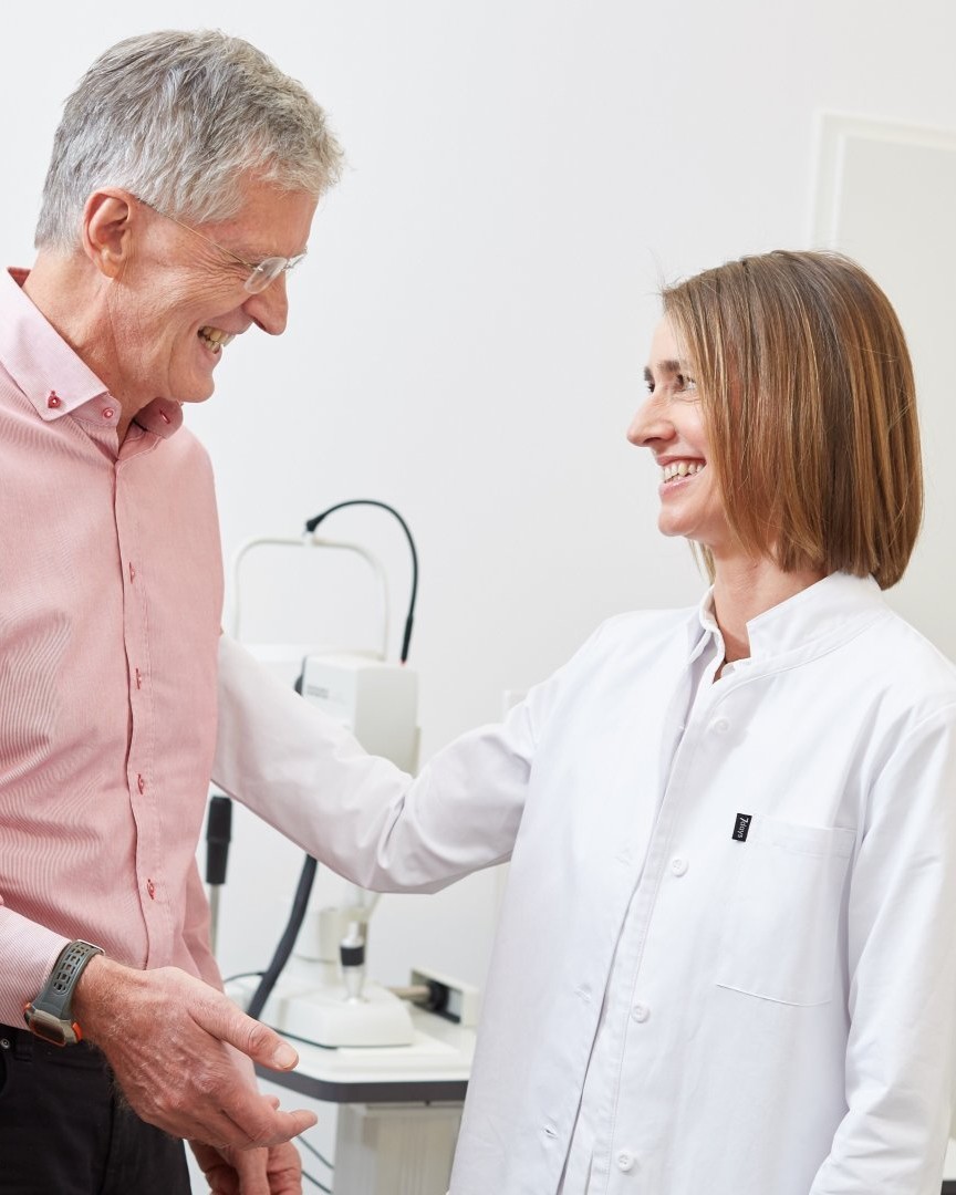 Dr. Beatrix Neumaier-Ammerer in a patient consultation